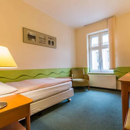 Nina كاتوفيتسه